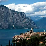 Dolomiti فندق مالتشيزينيه