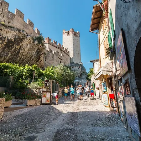 多罗米堤酒店 酒店