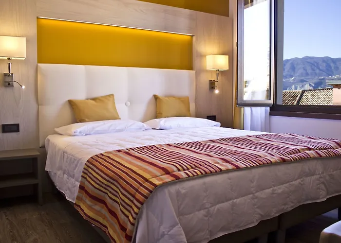 Dolomiti 3* Malcesine