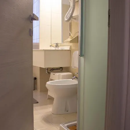 Hotel Dolomiti 3*